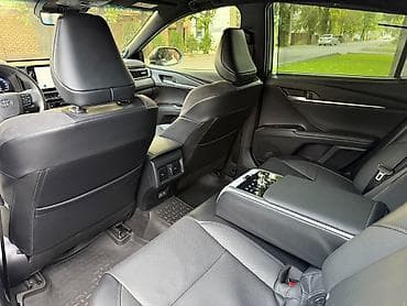 продам кару: Toyota Camry: 2024 г., 2.5 л, Гибрид, Седан — 10