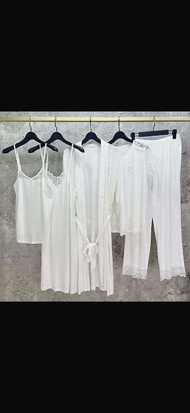 эрл групп: Комплект, Трикотаж, Со стразами — 1