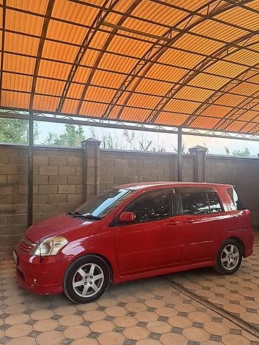 сут машине: Toyota Raum: 2004 г., 1.5 л, Автомат, Бензин, Хетчбек — 2