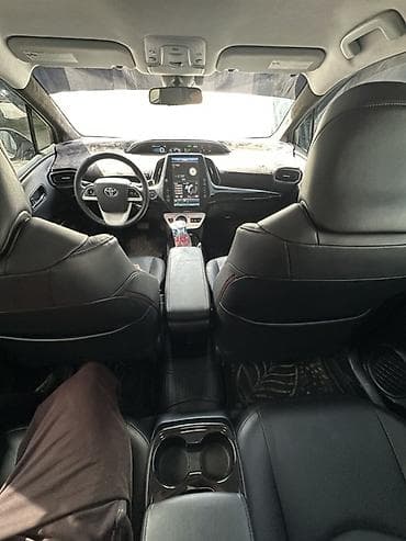 hybrid: Toyota Prius: 2017 г., 1.8 л, Вариатор, Гибрид, Хэтчбэк — 10