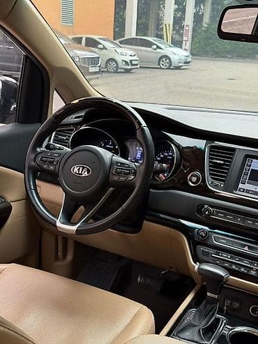 corolla 2004: Kia Carnival: 2019 г., 2.2 л, Автомат, Дизель, Минивэн — 5