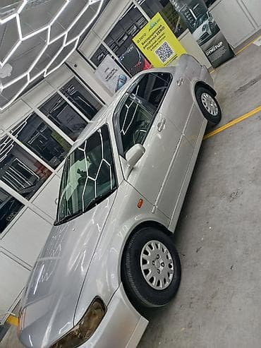 Honda Inspire: 2002 г., Седан