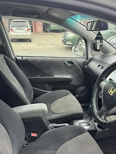 Скупка авто: Honda Fit: 2005 г., 1.5 л, Автомат, Бензин, Хэтчбэк — 3