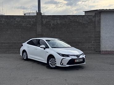 карол: Toyota Corolla: 2022 г., 1.8 л, Вариатор, Гибрид, Седан — 2