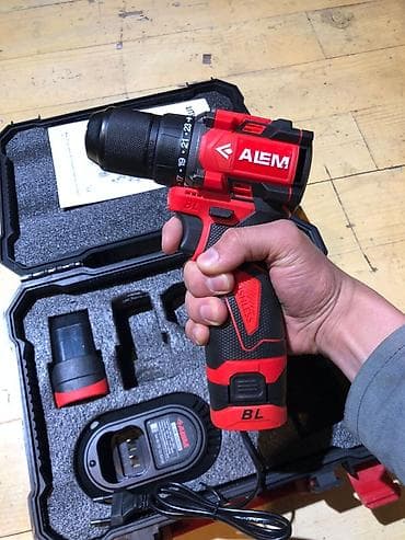мото касилька: Аккумуляторная бесщеточная дрель‑шуруповерт ALEM 18 В в кейсе — 1