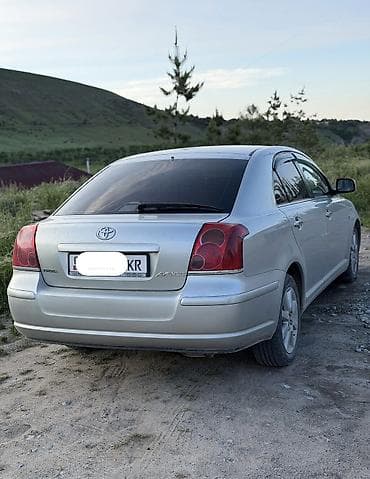 Унаа сатуу: Toyota Avensis: 2004 г., 1.8 л, Кол менен иштөөчү, Бензин, Седан — 2
