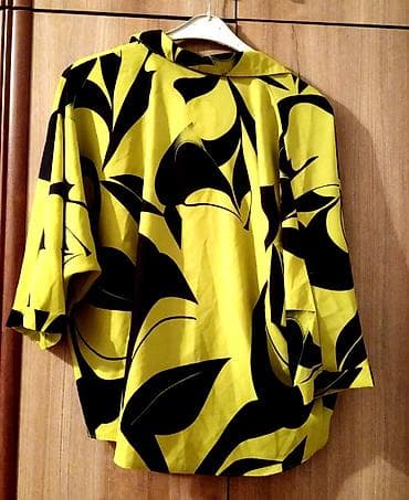 pull bear: Женские блузы ESSAY, 2 модели, размер 48,футболки хб,платья хб,рубашка — 2