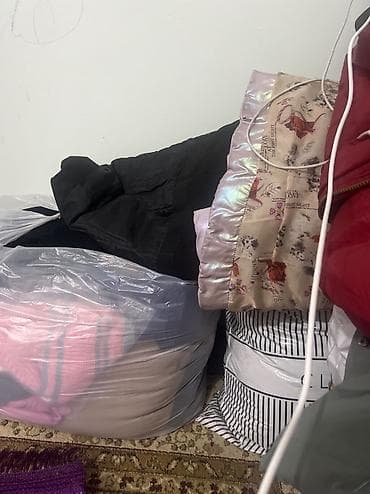 приму в дар вещи: Отдам даром зимние вещи сапоги куртки детские, взрослые. Сами доставим — 1