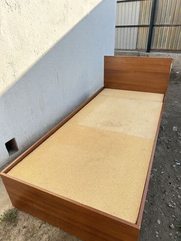 стеклянный шкаф для посуды: Продаю односпальную кровать без матраса 2шт по -1000с — 1