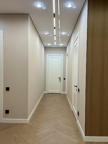 Буюртмага терезелер: Квартира с современным ремонтом в светлых тонах - Планировка — 1