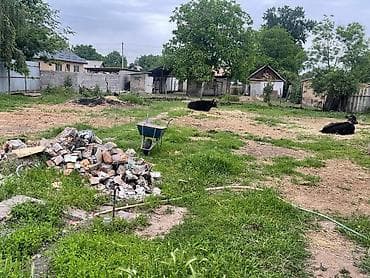 алла тоо: ПРОДАЕТСЯ ДОМ ВЕРХНЕЙ ЧАСТИ ГОРОДА КАРА БАЛТА. РЯДОМ МЕЧЕТЬ НУР И 4 — 9