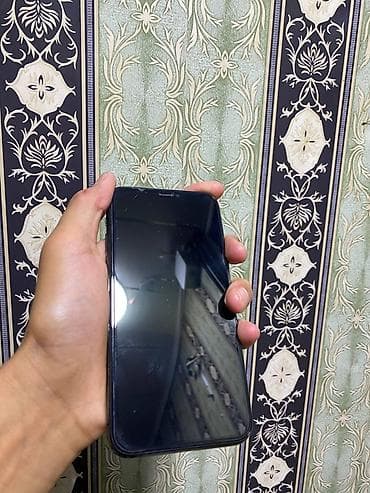 IPhone 11 Pro, Б/у, 256 ГБ, Space Gray, Зарядное устройство, Защитное стекло, Чехол, 73 %
