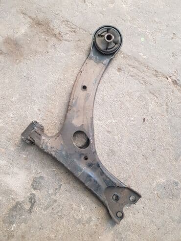 runx alex: Передний правый рычаг Toyota 2004 г., Б/у, Оригинал, Япония — 2