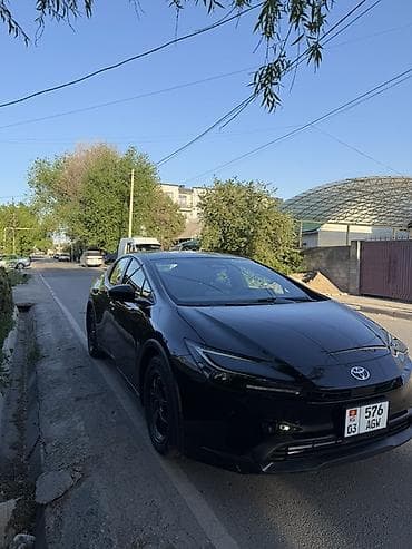 тайота приус 2015: Toyota Prius: 2025 г., 2 л, Автомат, Гибрид, Лифтбек — 3