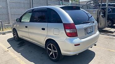 Toyota Nadia: 2002 г., 2 л, Автомат, Бензин, Минивэн — 3