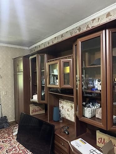 Үй жана бакча: Дубал шкаф, Дубал шкаф түрү: Модулдуу, Үй, конок бөлмөсү үчүн, Өзгөчөлүктөрү: Тамак-аш идишин сактоо үчүн — 1