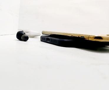 iphone 13 pro maks: IPhone 11 Pro Max, Б/у, 256 ГБ, Золотой, Зарядное устройство, 65 % — 8