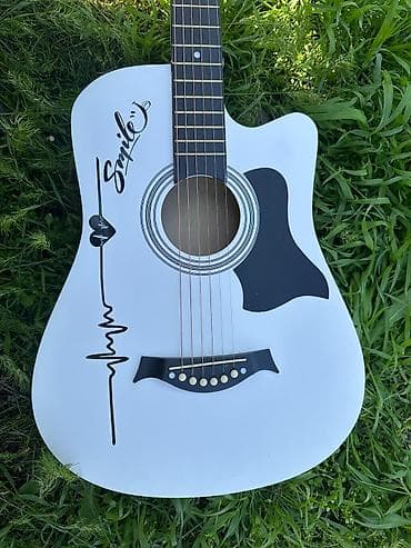 айрподс чехлы: Гитара сатылат 🎸🎸🎸 цвет белый. размер 40 всё есть в комплекте ✅чехол — 2