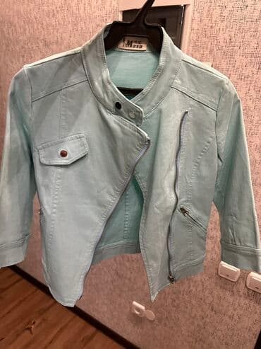 Продаю стильную курточку