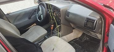 Volkswagen: Volkswagen Passat Variant: 1989 г., 1.8 л, Механика, Бензин, Универсал — 8