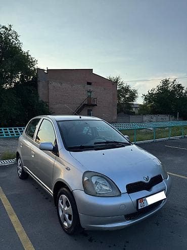 горит срочно: Toyota Yaris: 2001 г., 1.3 л, Механика, Бензин, Хэтчбэк — 4
