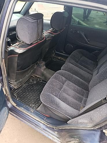 Volkswagen: Volkswagen Passat: 1994 г., 2 л, Механика, Бензин, Седан — 4