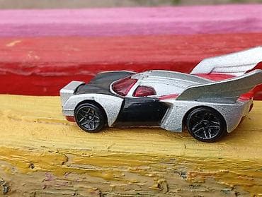 полицейская игрушечная машина: Игрушечный автомобиль-миниатюра (масштаб приблизительно 1:64) — 1