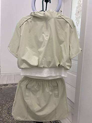 nike tech: Костюм женский спортивно-повседневный из легкой ткани: укороченная — 2