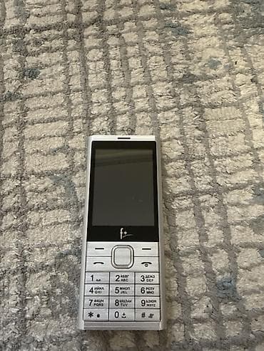 psp e1004: Кнопочный телефон F+ (f plus), классический форм‑фактор Основные — 3