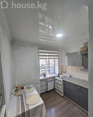 тыныстанова: 1 комната, 32 м², Индивидуалка — 1