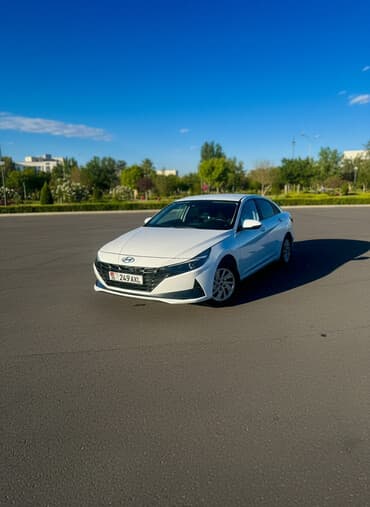 Hyundai Avante: 2021 г., 1.6 л, Автомат, Газ, Седан