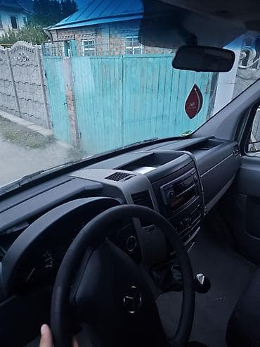 срочно продаю машину бишкек: Mercedes-Benz Спринтер: 2006 г., 2.2 л, Механика, Дизель, Бус — 3