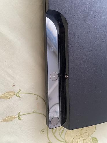 пле: Игровая консоль Sony PlayStation 3 Slim (PS3) Комплектация: - Консоль — 4