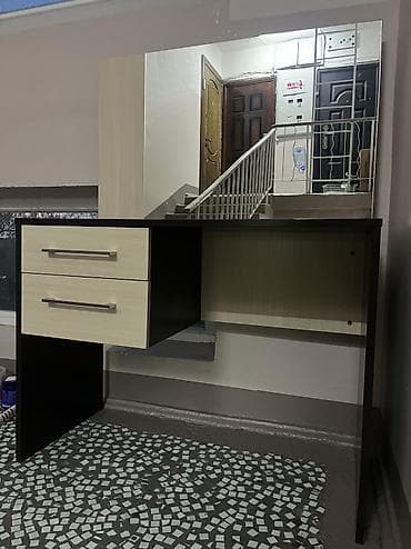 coffee table: Туалетный столик, Б/у, С зеркалом, цвет - Коричневый, ЛДСП — 4