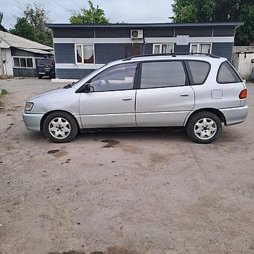 Toyota Ipsum: 1997 г., 2 л, Автомат, Бензин, Минивэн