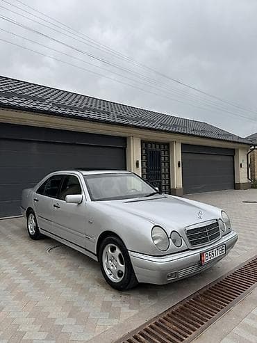 Mercedes-Benz E-Class: 1995 г., 2.3 л, Автомат, Бензин, Седан