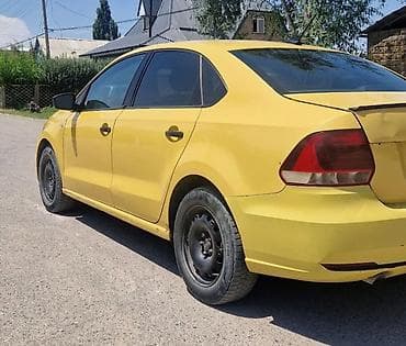 Транспорт: Volkswagen Polo: 2019 г., 1.6 л, Автомат, Газ, Седан — 1