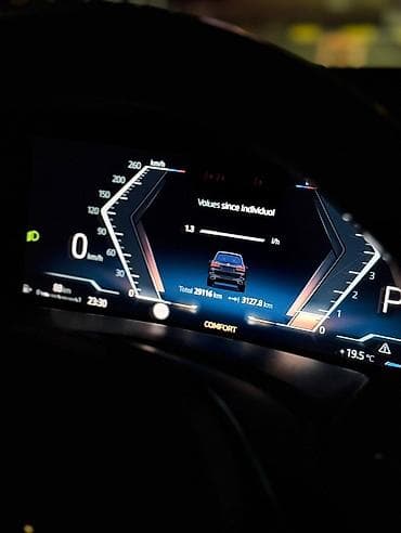 paradigm: BMW X7: 2023 г., 3 л, Автомат — 5