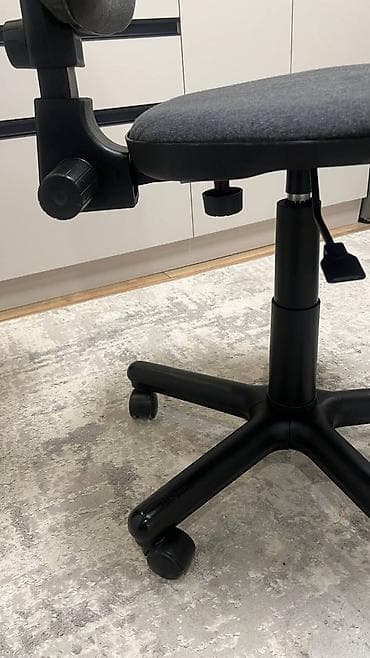 Оңдоп-түзөө жана курулуш: Офис креслолор, Дөңгөлөктүү, түсү - Боз, Акылуу жеткирүү — 5