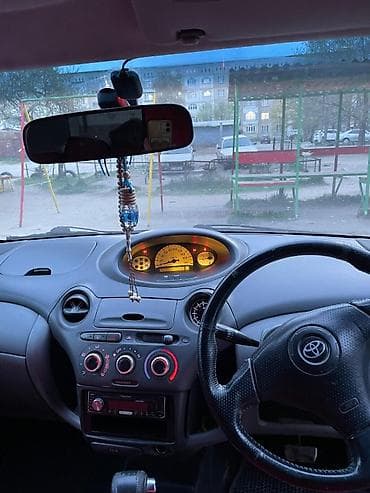 wolksvagen bora: Toyota Vitz: 2002 г., 1 л, Автомат, Бензин, Хэтчбэк — 4