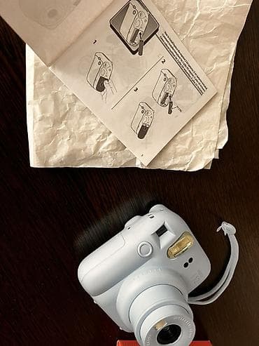 чоор фото: Fujifilm Instax mini 12 — мгновенная камера в цвете Pastel Blue — 4