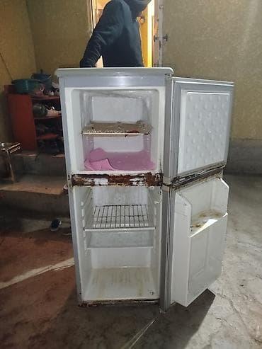 neta v: Холодильник двухкамерный, серебристый, с верхней морозильной камерой и — 2