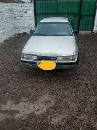 продаю форд: Mazda 626: 1989 г., 2 л, Механика, Седан — 2