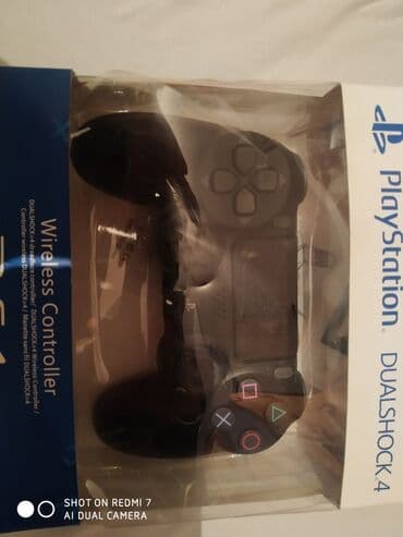 Продам геймпад коробка была повреждена при транспортировке продам