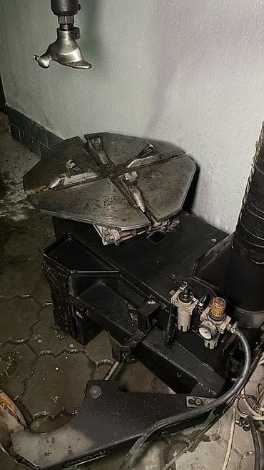 tyre master: Шиномонтажный станок с пневмоприводом - Тип: настольный шиномонтажный — 2