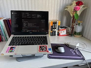 Ноутбук Huawei (серия MateBook) Характеристики: - Экран 14", тонкие