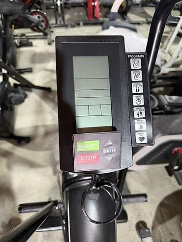 Спорт жана хобби: Воздушный велотренажёр (air bike) с рычагами для одновременной работы — 3