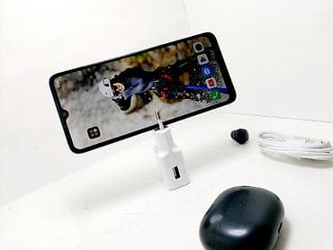 nokia 6230: Tecno Spark 10 4G, Б/у, 128 ГБ, цвет - Серебристый, 1 SIM, 2 SIM — 3