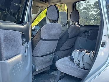 corolla 2004: Toyota Yaris Verso: 2001 г., 1.3 л, Механика, Бензин, Универсал — 7