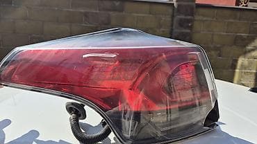 Компрессоры для авто: Передняя левая фара Toyota 2017 г., Б/у, Оригинал, Япония — 1